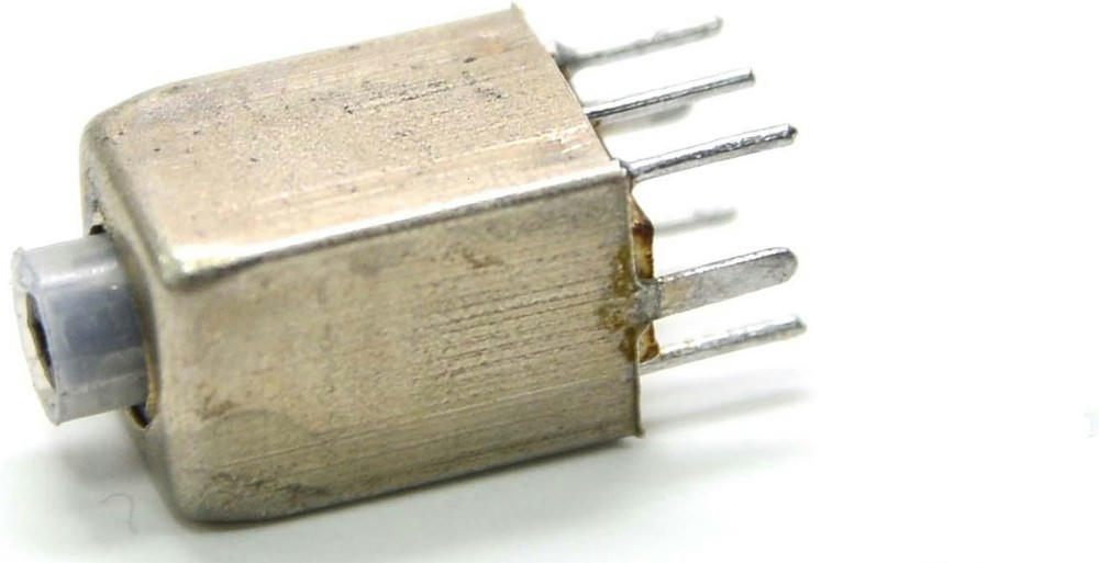 aHR0cHM6Ly9zdGF0aWMuY2hpcGRpcC5ydS9saWIvMDMxL0RPQzAwMTAzMTgxNy5qcGc